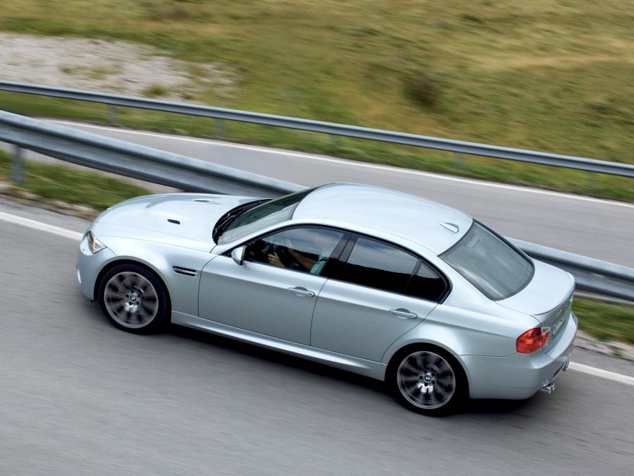  BMW M3 Sedan 2008 года  (фото 14 из 85)
